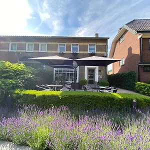 https://hotel-pension-oranje.valkenburgaandegeul-hotels.com